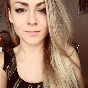 Meet your Posher, Maxine